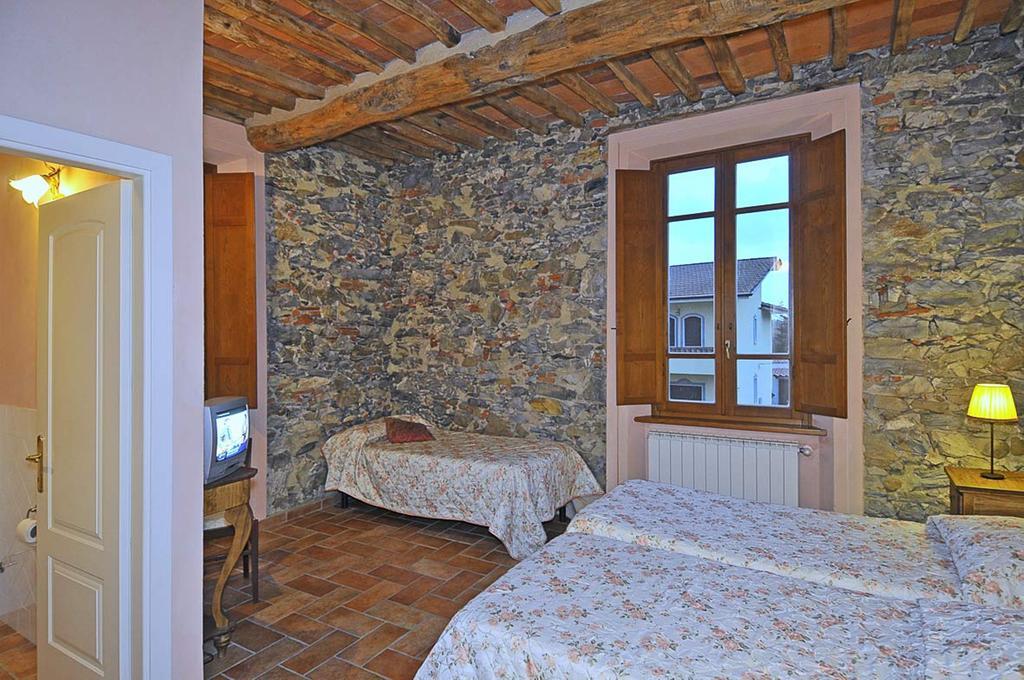 Le Ginestre B & B Massarosa Bilik gambar